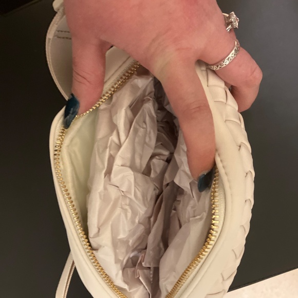 Steve Madden Woven Fanny Pack in Cream - Picture 9 of 10